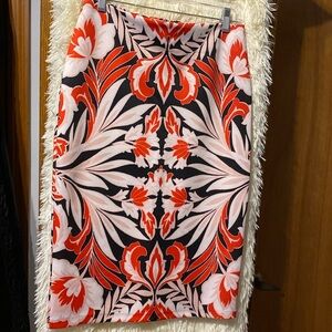 New York & Company Floral Leaf Stretch Pencil Skirt. Size 0.